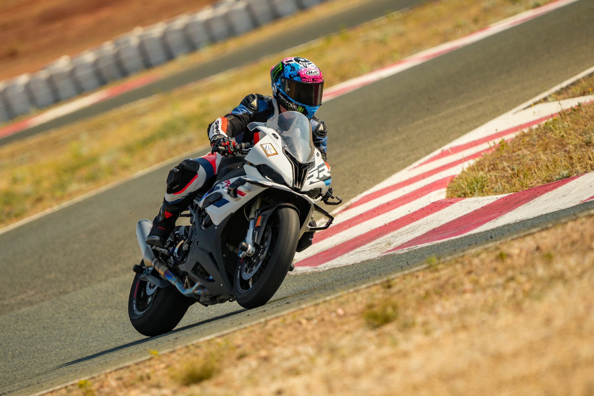 Eu en circuito, foto 1